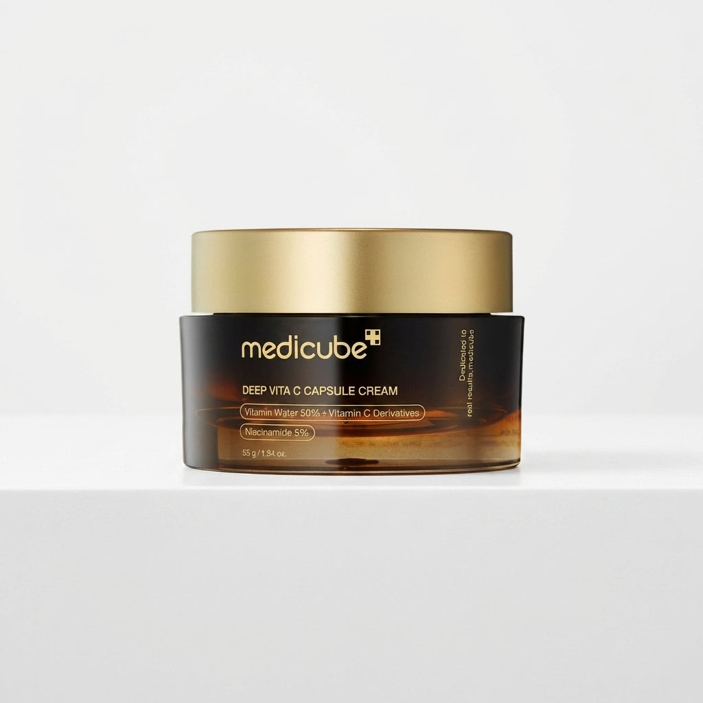 Creme facial Medicube com cápsulas de vitamina C e niacinamida para hidratação e brilho natural.