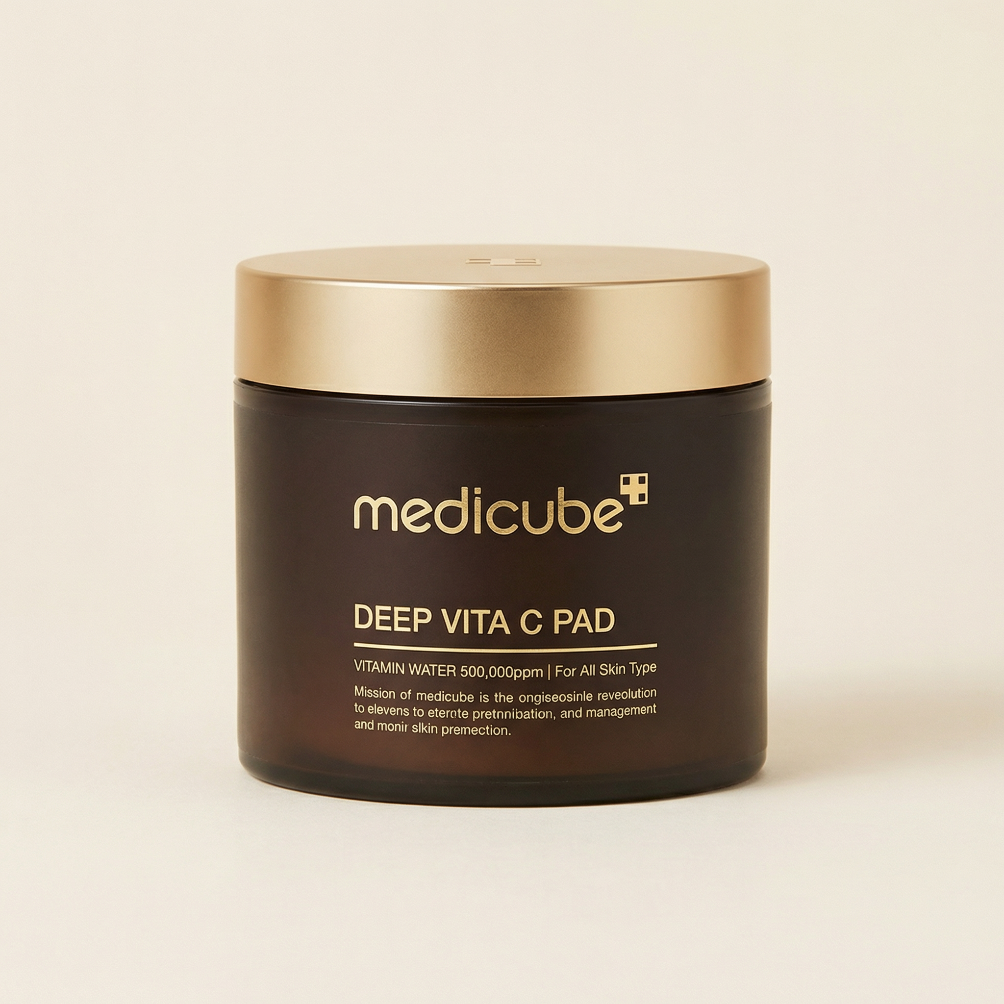 Medicube Deep Vita C Pads auxiliam na hidratação, brilho natural e melhora da textura da pele.