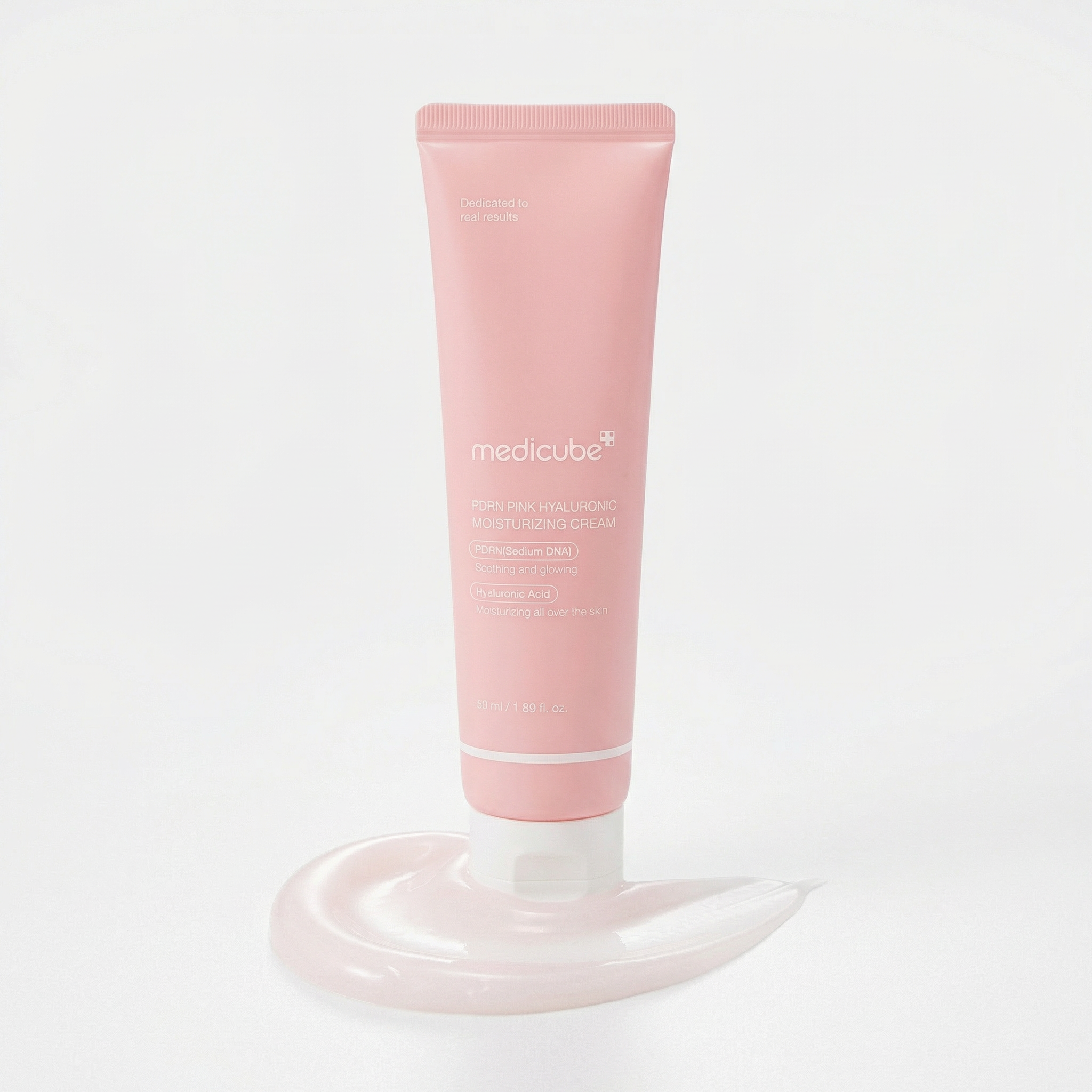 Medicube Pink PDRN Cream auxilia na elasticidade, hidratação e uniformização da pele.