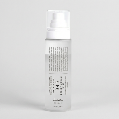 Spray hidratante facial com centella asiática e pantenol para pele equilibrada e macia.