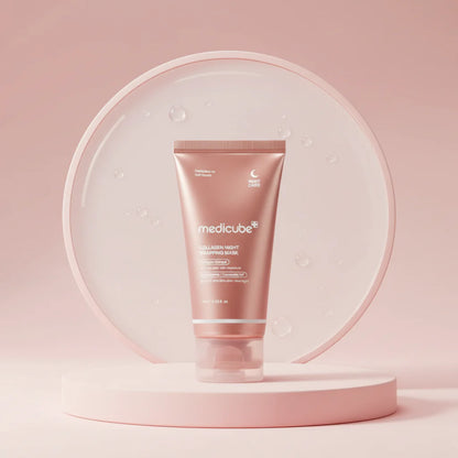 Máscara facial Medicube com colágeno e ácido hialurônico para cuidado noturno da pele.