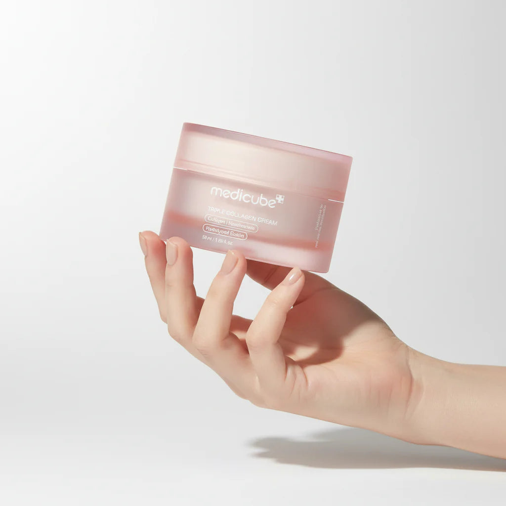 Medicube Triple Collagen Cream auxilia na hidratação, textura e luminosidade da pele.
