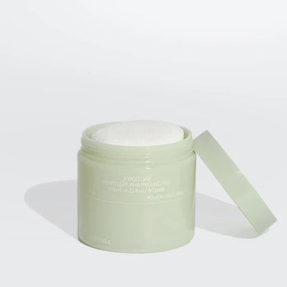 Pads esfoliantes Celimax com BHA e Heartleaf para textura uniforme e pele renovada.