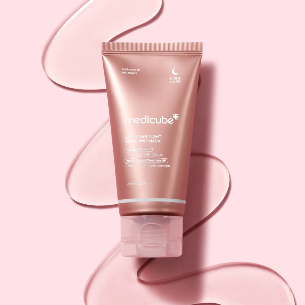 Medicube Collagen Night Wrapping Mask auxilia na hidratação e melhora da textura da pele.